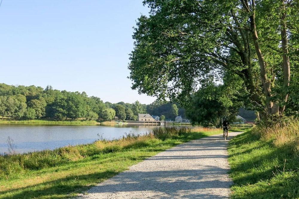 Hotel Terres De France - Le Domaine Du Moulin Neuf Rochefort-en-Terre Zewnętrze zdjęcie